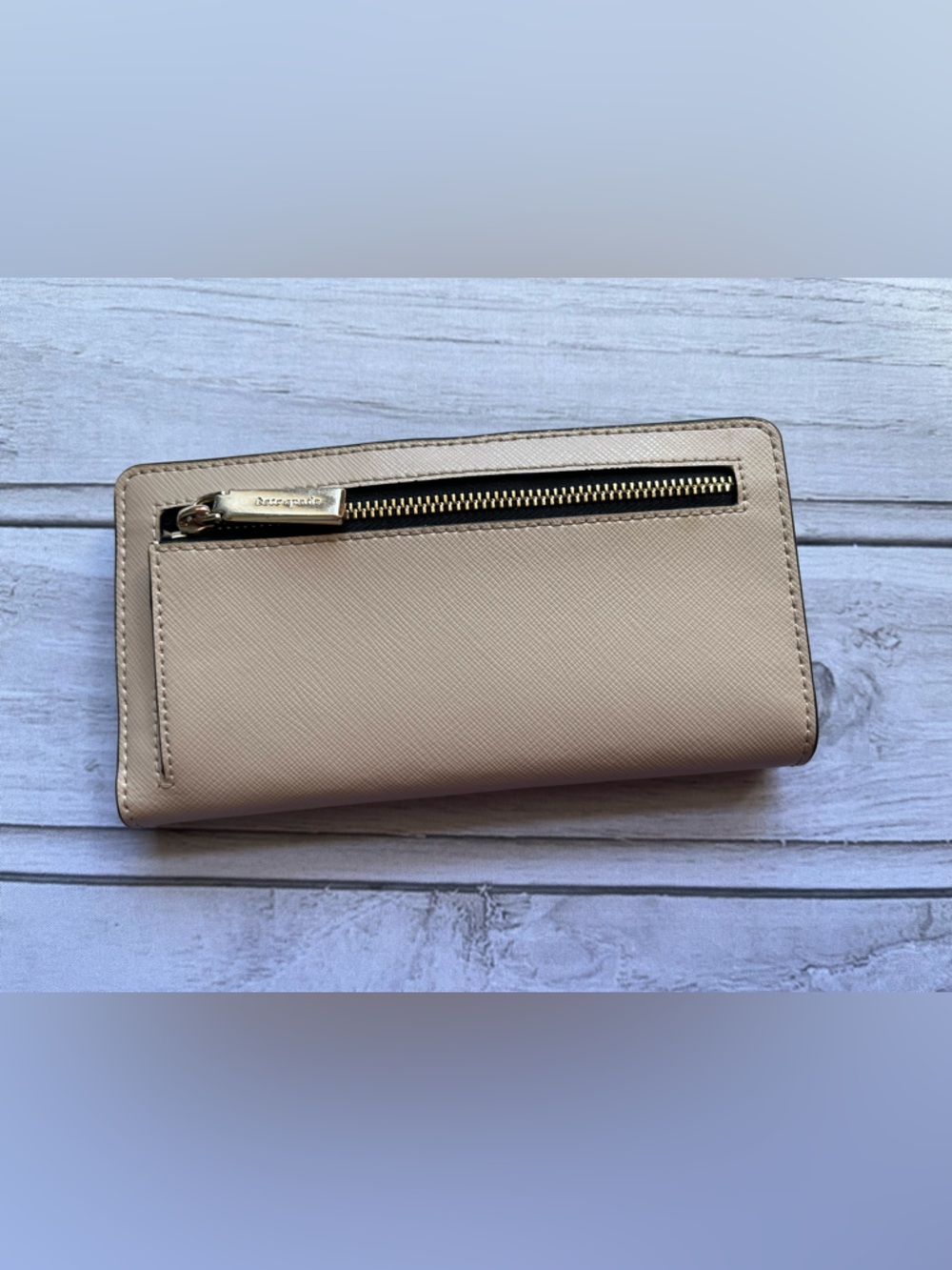 Kate Spade New York Madison slim bi fold color block wallet. Beige and black - Picture 2 of 9